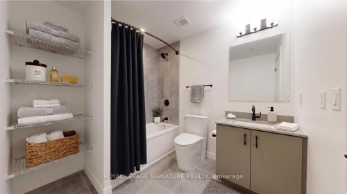 D1006-4878 Powers Common, Burlington, ON - Indoor Photo Showing Bathroom