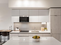 102-21 Park Street E Mississauga, ON L5G 0C2