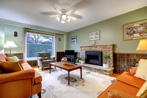 757 Damien Way, Mississauga, ON - Indoor Photo Showing Living Room With Fireplace