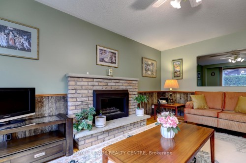 757 Damien Way, Mississauga, ON - Indoor Photo Showing Living Room With Fireplace