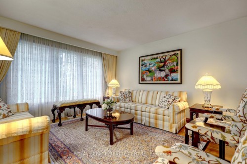 757 Damien Way, Mississauga, ON - Indoor Photo Showing Living Room