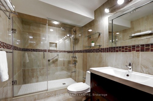 757 Damien Way, Mississauga, ON - Indoor Photo Showing Bathroom