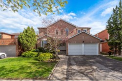 47 Edmund Seager Drive Vaughan, ON L4J 4S1