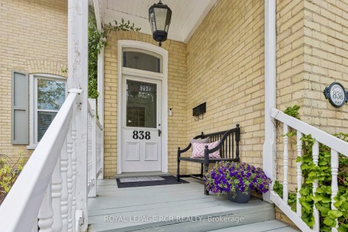 838 Queenston Road, Cambridge, ON - Outdoor