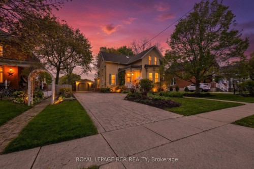 838 Queenston Road, Cambridge, ON - Outdoor