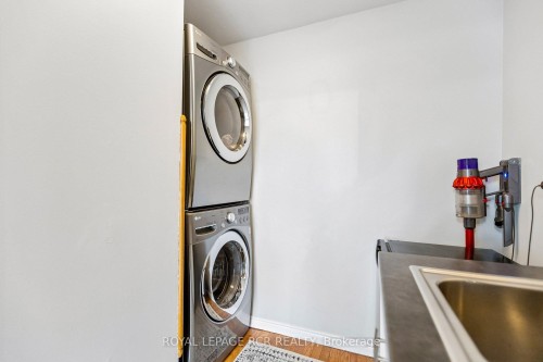838 Queenston Road, Cambridge, ON - Indoor Photo Showing Laundry Room