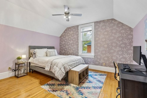 838 Queenston Road, Cambridge, ON - Indoor Photo Showing Bedroom