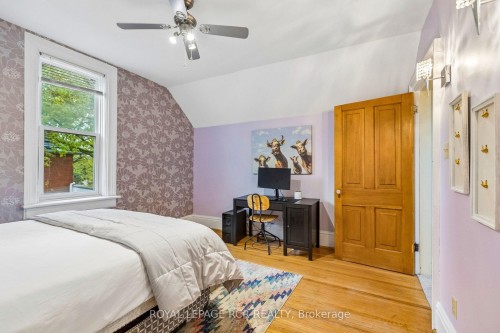 838 Queenston Road, Cambridge, ON - Indoor Photo Showing Bedroom