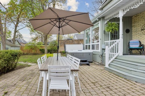 838 Queenston Road, Cambridge, ON - Outdoor With Deck Patio Veranda