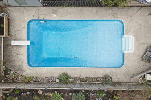 838 Queenston Road, Cambridge, ON - Outdoor With In Ground Pool