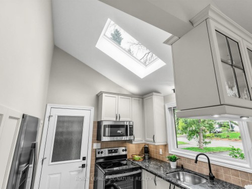 81 Cottonwood Drive, Toronto, ON - Indoor Photo Showing Kitchen