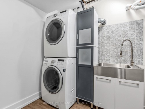81 Cottonwood Drive, Toronto, ON - Indoor Photo Showing Laundry Room