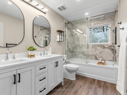 81 Cottonwood Drive, Toronto, ON - Indoor Photo Showing Bathroom