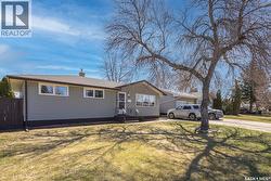 38 Morris DRIVE  Saskatoon, SK S7L 3T9