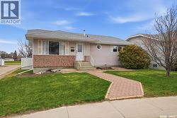 5808 MCKINLEY AVENUE  Regina, SK S4T 6P3