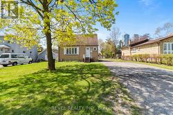 3524 JOAN DRIVE  Mississauga, ON L5B 1T8