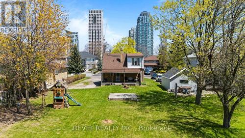3524 Joan Drive, Mississauga, ON - Outdoor