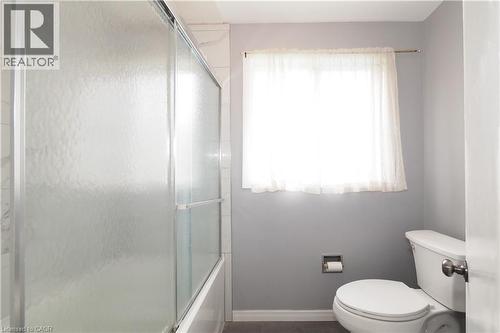 Bath/shower/toilet area of 5-piece bathroom - 76 Cloverdale Crescent, Kitchener, ON - Indoor Photo Showing Bathroom