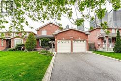 4217 SCHNEIDER Court  Mississauga, ON L5B 3N8