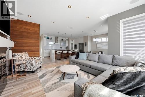 5286 Aviator Crescent, Regina, SK - Indoor Photo Showing Living Room
