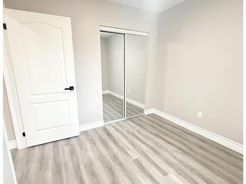 310 Dewe Avenue, Thunder Bay, ON - Indoor Photo Showing Other Room