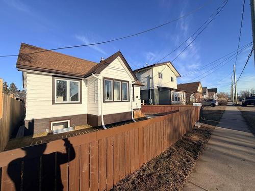 310 Dewe Avenue, Thunder Bay, ON - Outdoor With Exterior