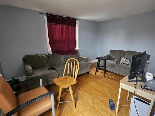 345 Ray Boulevard, Thunder Bay, ON - Indoor Photo Showing Other Room