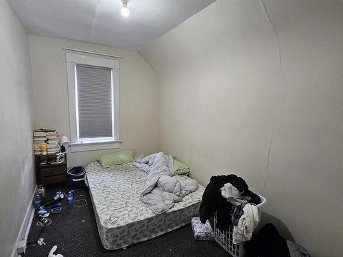 345 Ray Boulevard, Thunder Bay, ON - Indoor Photo Showing Bedroom