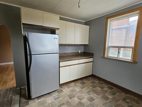 345 Ray Boulevard, Thunder Bay, ON - Indoor Photo Showing Kitchen