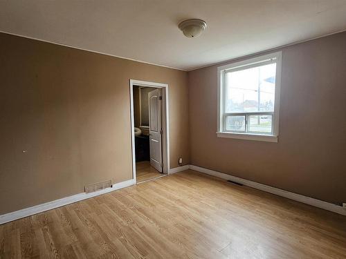 345 Ray Boulevard, Thunder Bay, ON - Indoor Photo Showing Other Room