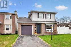 2 CANBURY CRESCENT  Ottawa, ON K2G 4L4