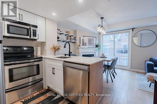 1222 - 22 Laidlaw Street, Toronto, ON - Indoor Photo Showing Kitchen