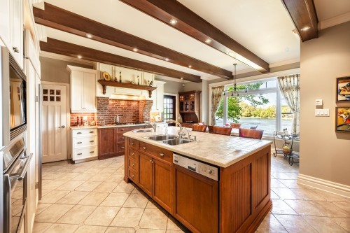 Cuisine - 20 Rue De Richelieu, Chambly, QC - Indoor Photo Showing Kitchen With Double Sink