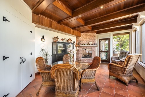 Autre - 20 Rue De Richelieu, Chambly, QC - Indoor With Fireplace