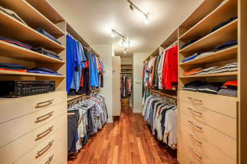 Penderie (Walk-in) - 20 Rue De Richelieu, Chambly, QC - Indoor With Storage