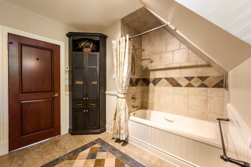 Salle de bains - 20 Rue De Richelieu, Chambly, QC - Indoor Photo Showing Bathroom