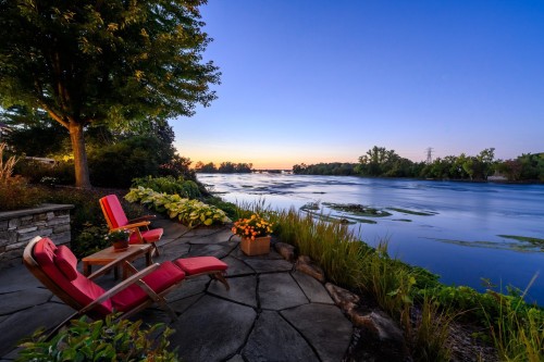 Vue sur l'eau - 20 Rue De Richelieu, Chambly, QC - Outdoor With Body Of Water With View