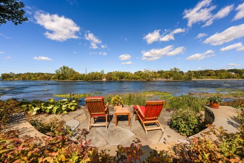 Vue sur l'eau - 20 Rue De Richelieu, Chambly, QC - Outdoor With Body Of Water With View