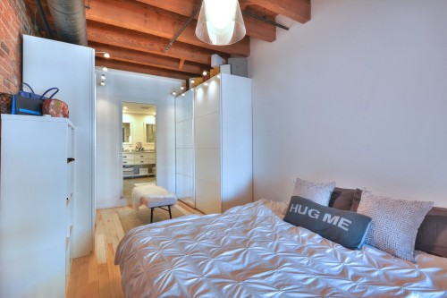 Chambre à coucher - 505-65 Rue St-Paul O., Montréal (Ville-Marie), QC - Indoor Photo Showing Bedroom