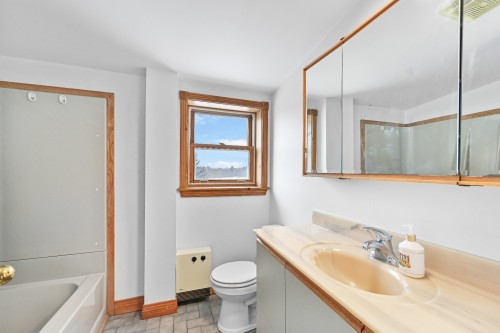 Bathroom - 2252 Rue Du Sud, Cowansville, QC - Indoor Photo Showing Bathroom