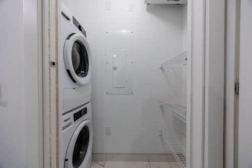 Salle de lavage - 303-1239 Rue Drummond, Montréal (Ville-Marie), QC 