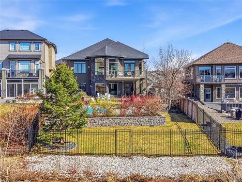 76 Farnsworth Cr, Winnipeg, MB 