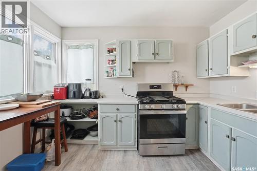 1011 1St Street E, Saskatoon, SK - Indoor Photo Showing Kitchen