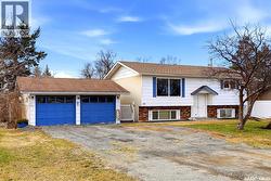 136 Lillis AVENUE Mclean, SK S0G 3E0