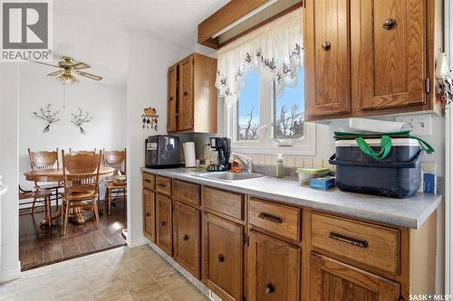 136 Lillis Avenue, Mclean, SK - Indoor Photo Showing Kitchen