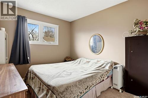 136 Lillis Avenue, Mclean, SK - Indoor Photo Showing Bedroom