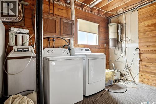 136 Lillis Avenue, Mclean, SK - Indoor Photo Showing Laundry Room