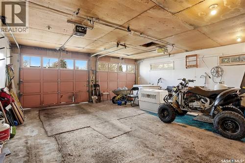 136 Lillis Avenue, Mclean, SK - Indoor Photo Showing Garage