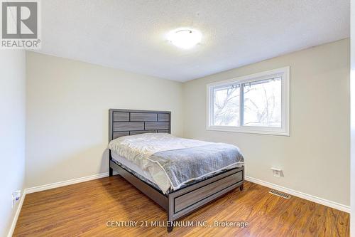 15 Northview Heights Drive, Cambridge, ON - Indoor Photo Showing Bedroom