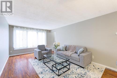 15 Northview Heights Drive, Cambridge, ON - Indoor Photo Showing Living Room